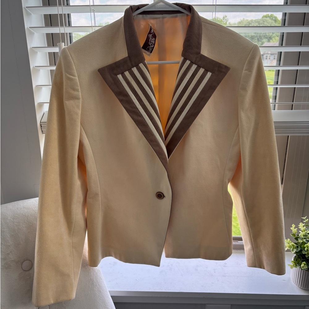 Cream and Brown Cropped Blazer with Geometric Lapel
